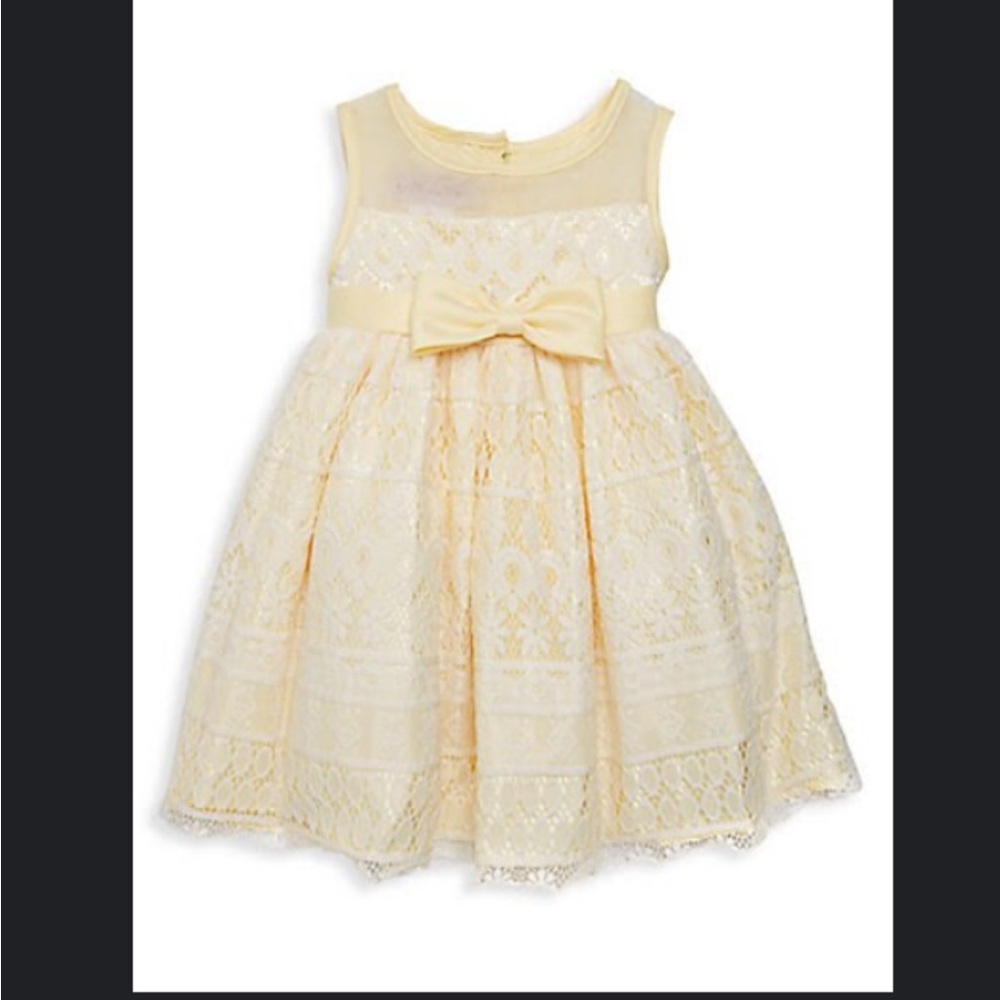 Elegant Pale Yellow Lace Dress with Bow